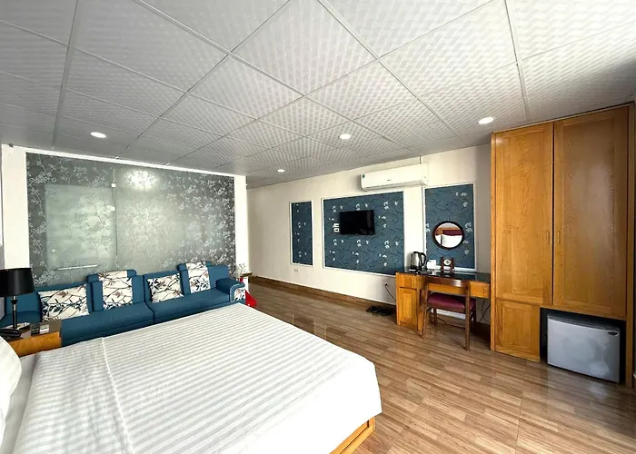 Holiday Suites & Spa